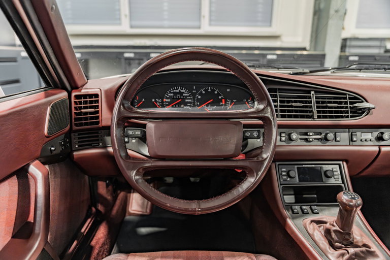 Porsche 944 Turbo S Coupé