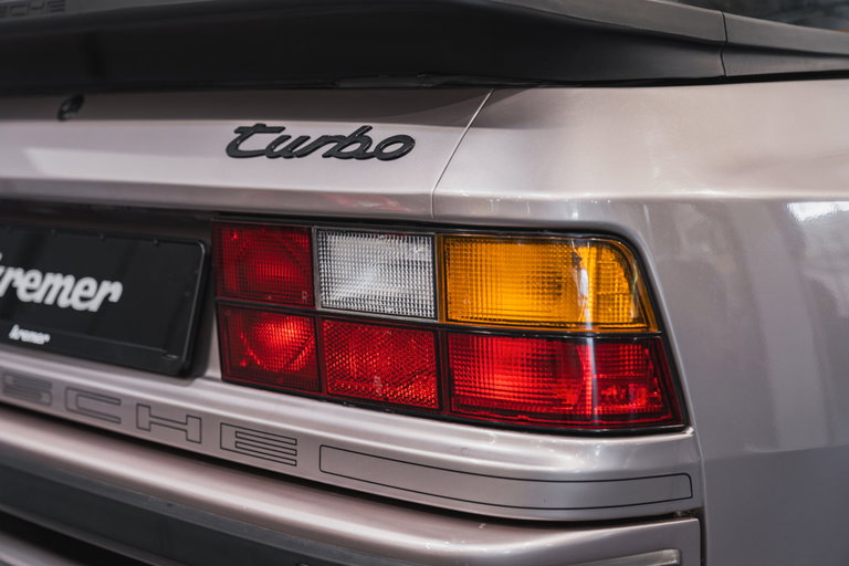 Porsche 944 Turbo S Coupé