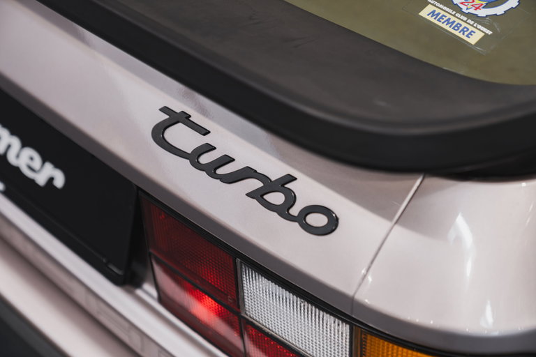 Porsche 944 Turbo S Coupé