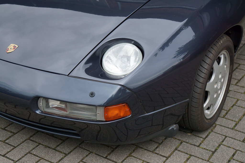 Porsche 928 GT