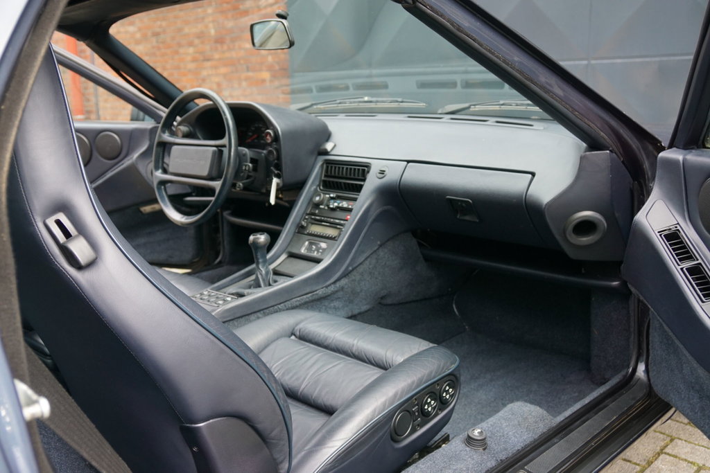 Porsche 928 GT