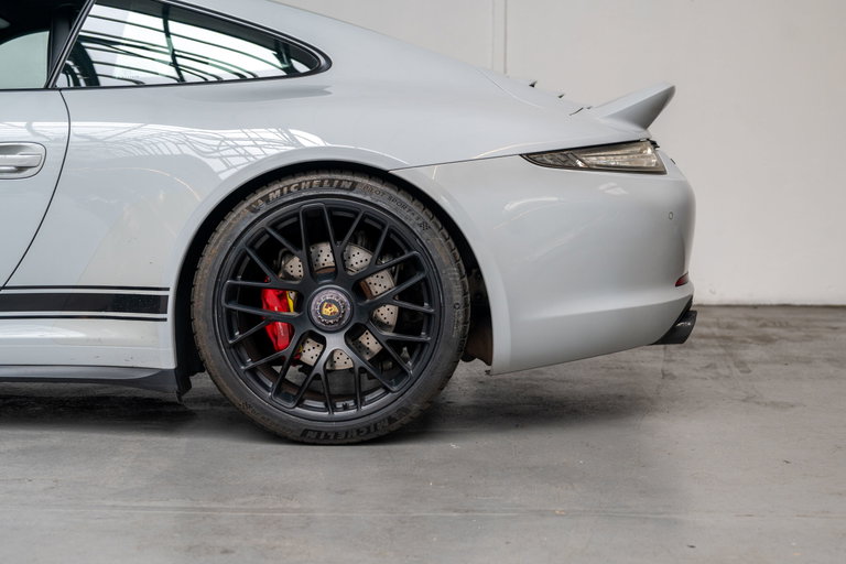 Porsche 991 Carrera GTS