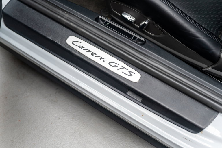 Porsche 991 Carrera GTS