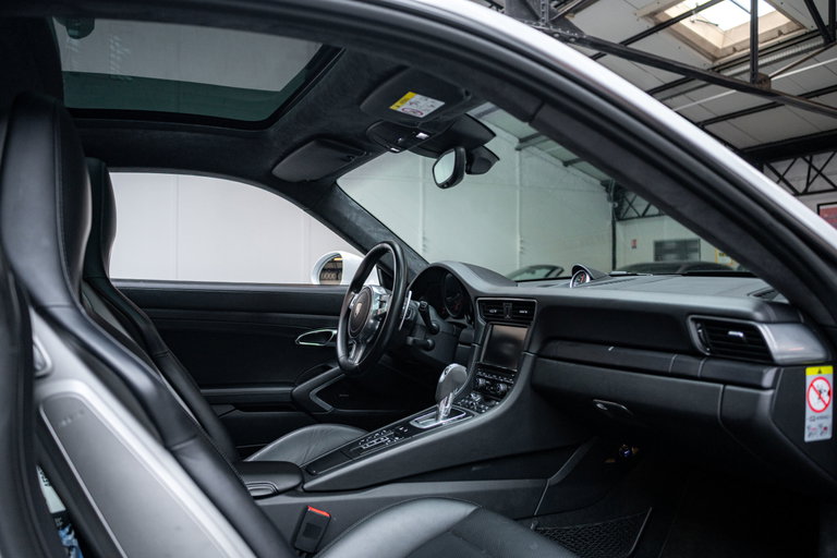 Porsche 991 Carrera GTS