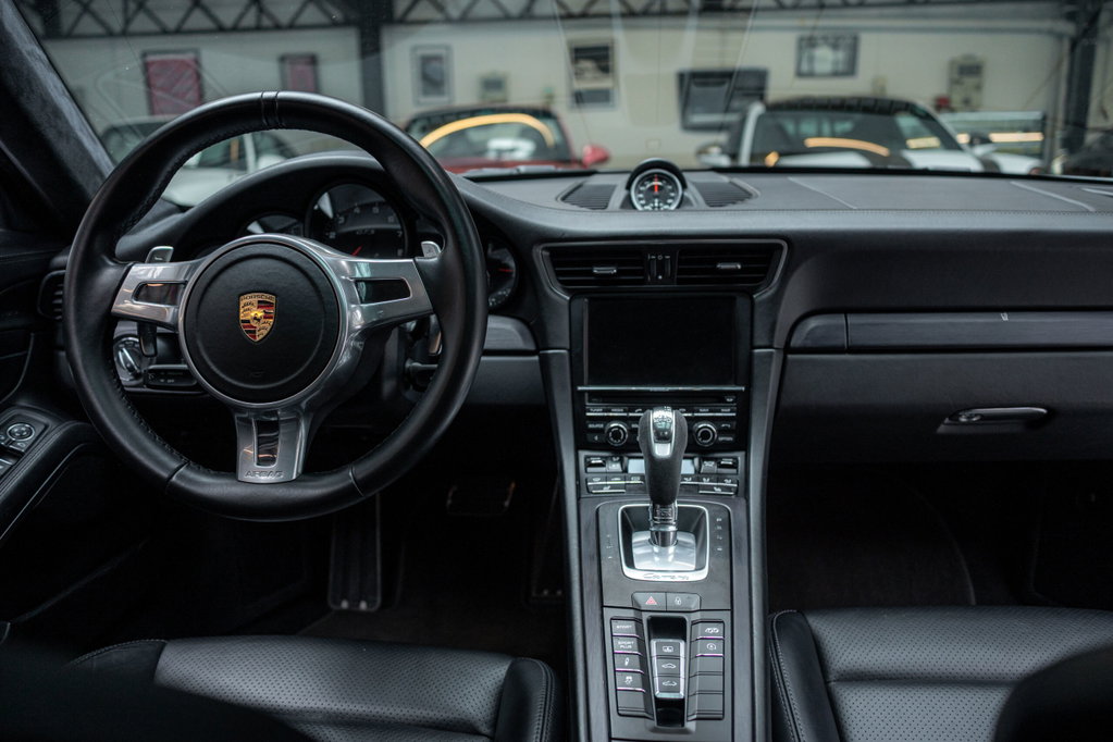 Porsche 991 Carrera GTS