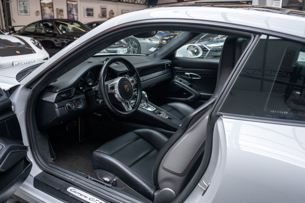 Porsche 991 Carrera GTS
