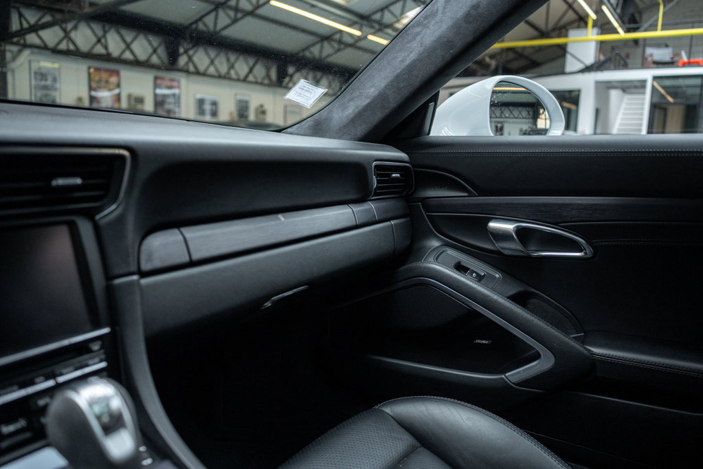 Porsche 991 Carrera GTS