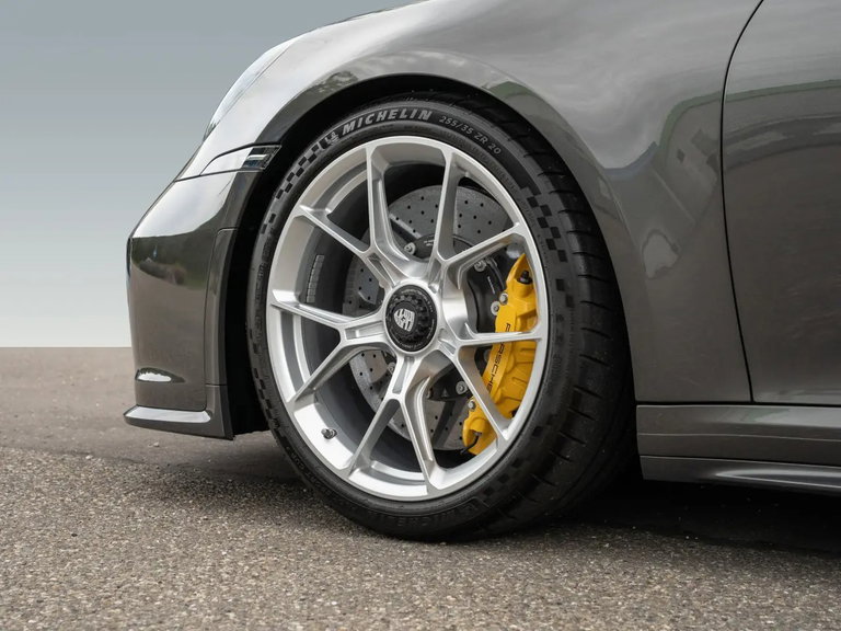 Porsche 992 GT3 Touring