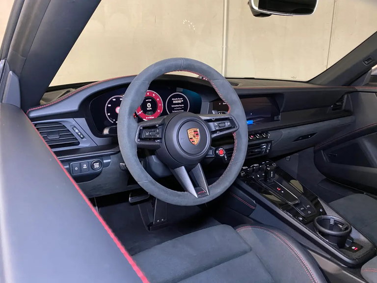 Porsche 992.2 Carrera GTS