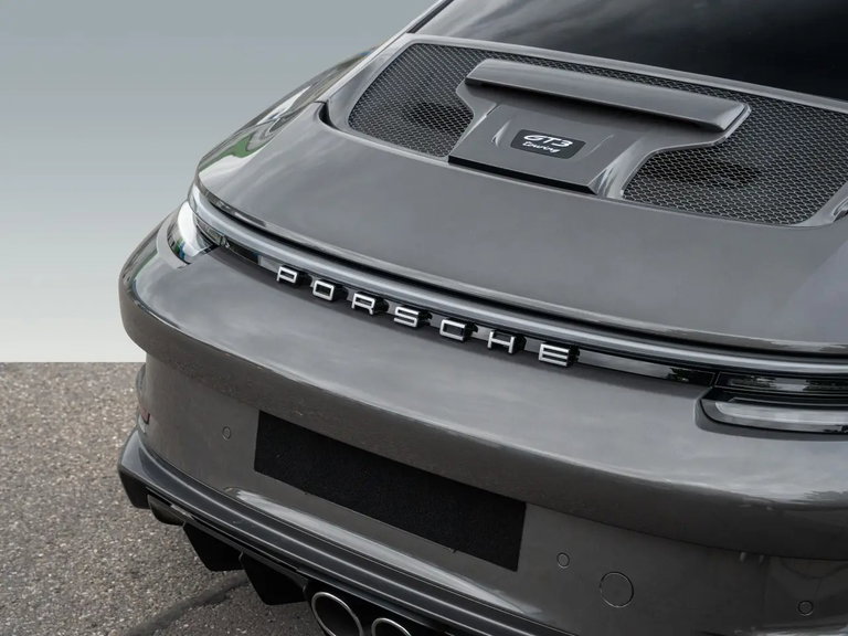 Porsche 992 GT3 Touring