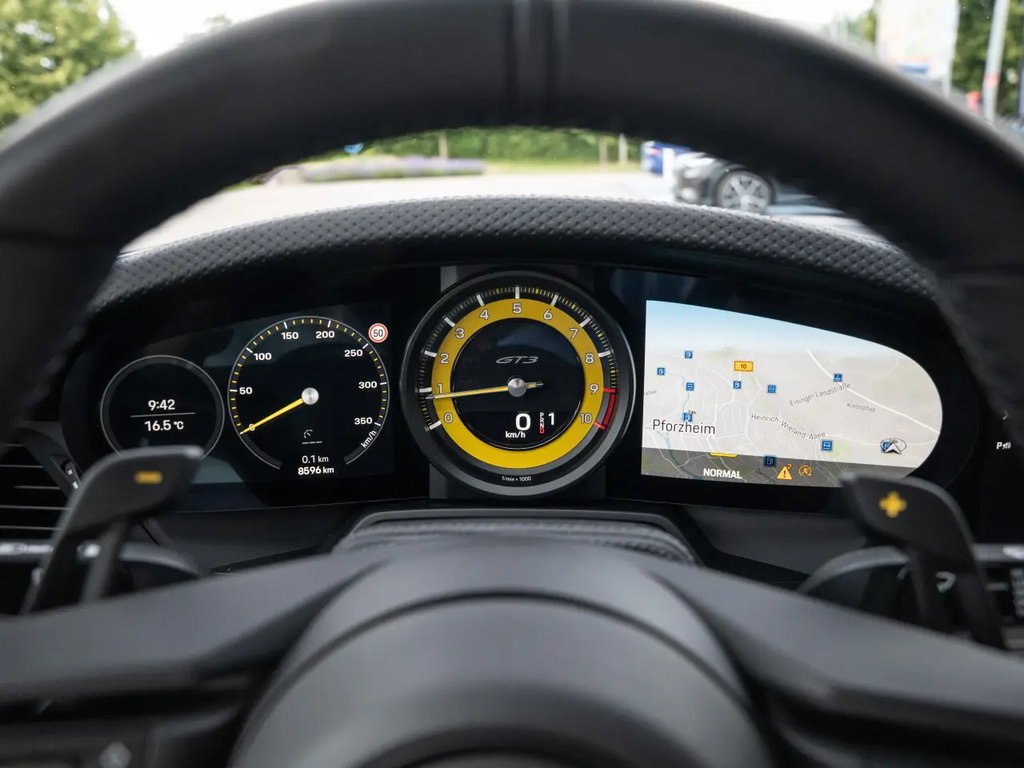 Porsche 992 GT3 Touring