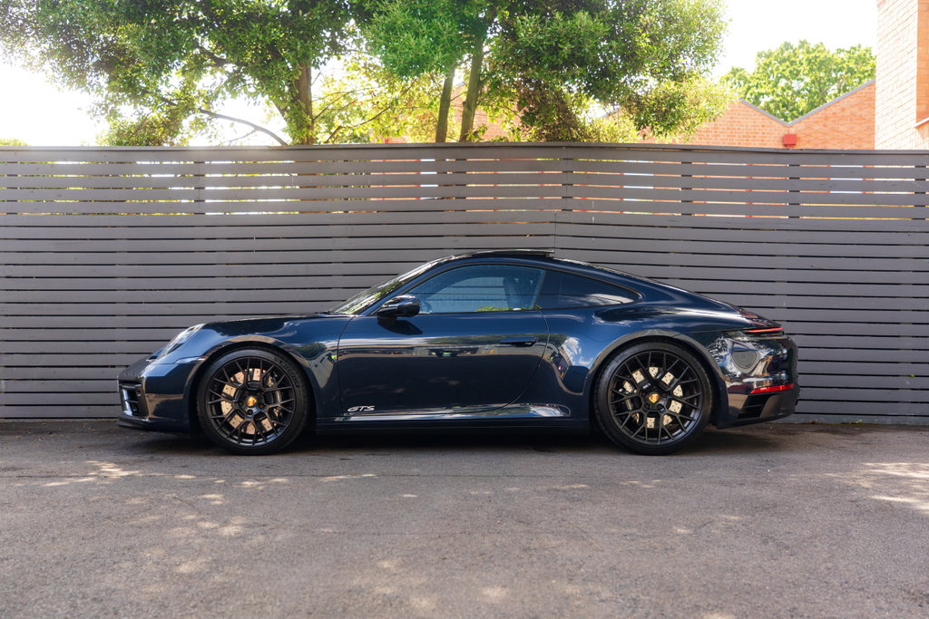 Porsche 992 Carrera GTS