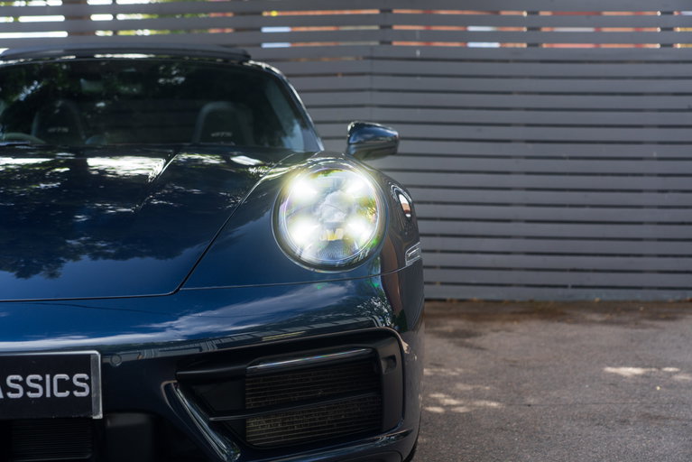 Porsche 992 Carrera GTS