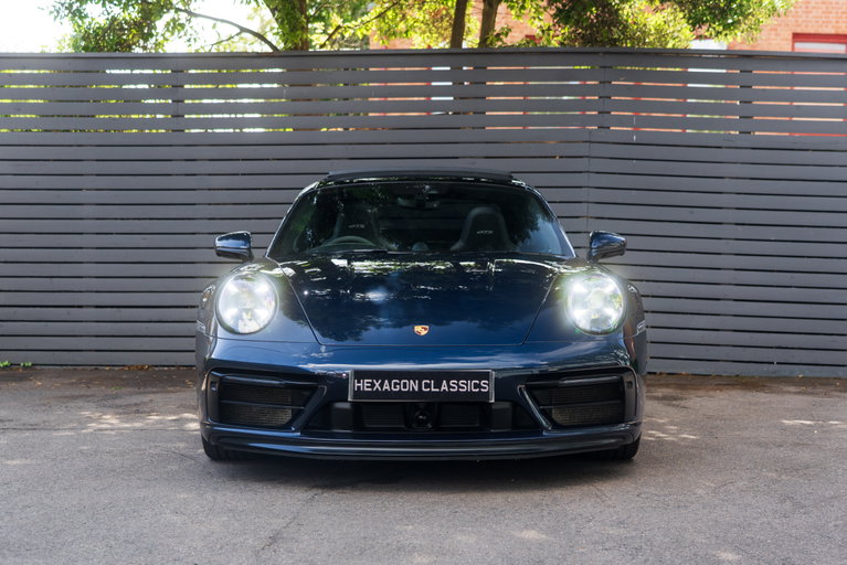 Porsche 992 Carrera GTS