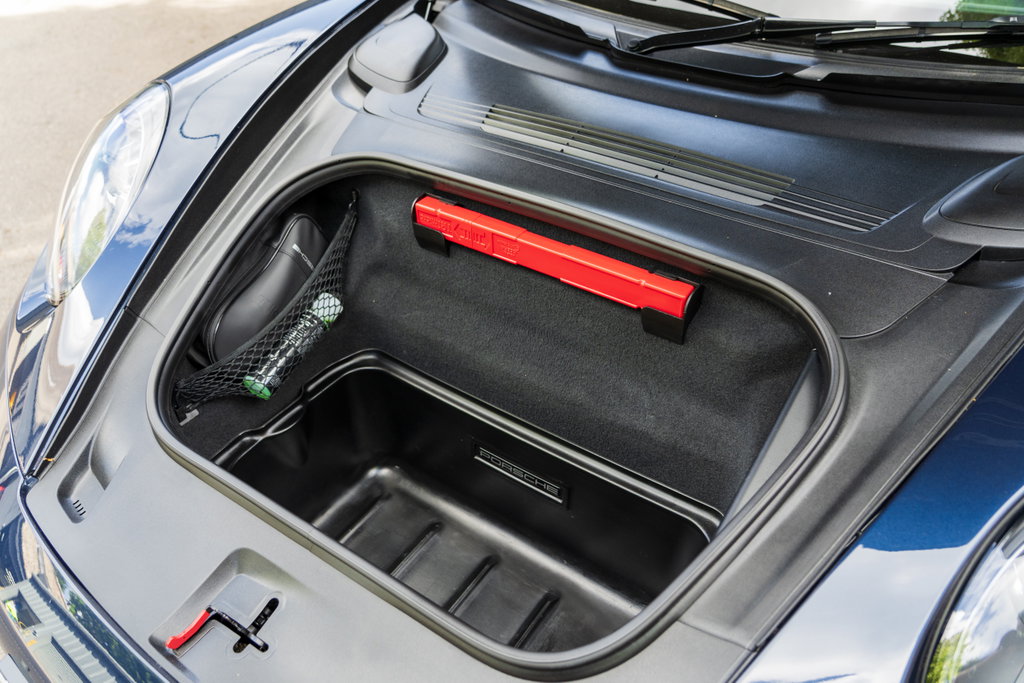 Porsche 992 Carrera GTS