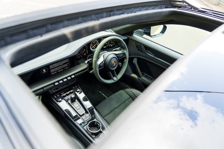 Porsche 992 Carrera GTS