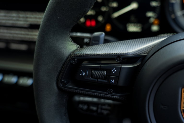 Porsche 992 Carrera GTS