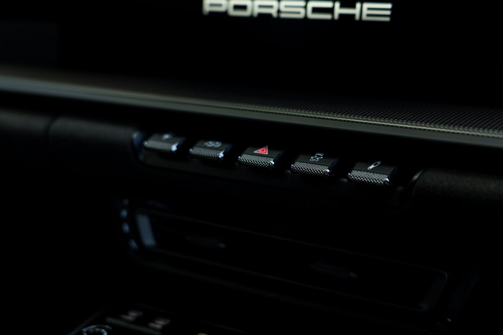 Porsche 992 Carrera GTS