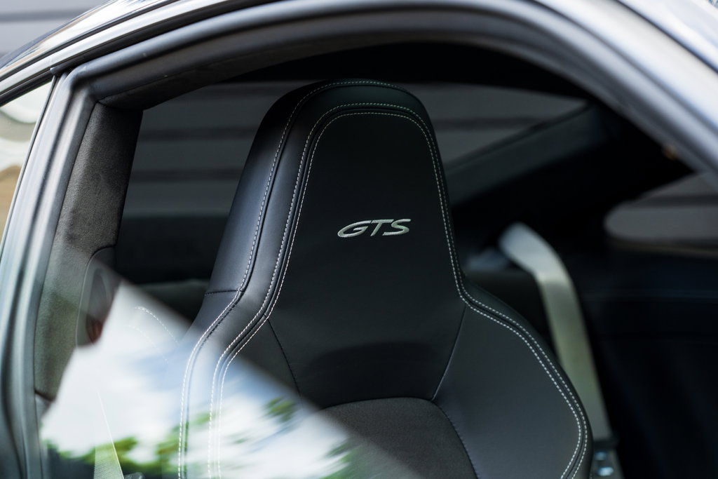Porsche 992 Carrera GTS