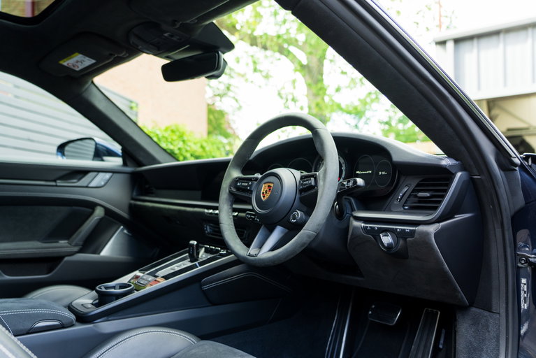 Porsche 992 Carrera GTS