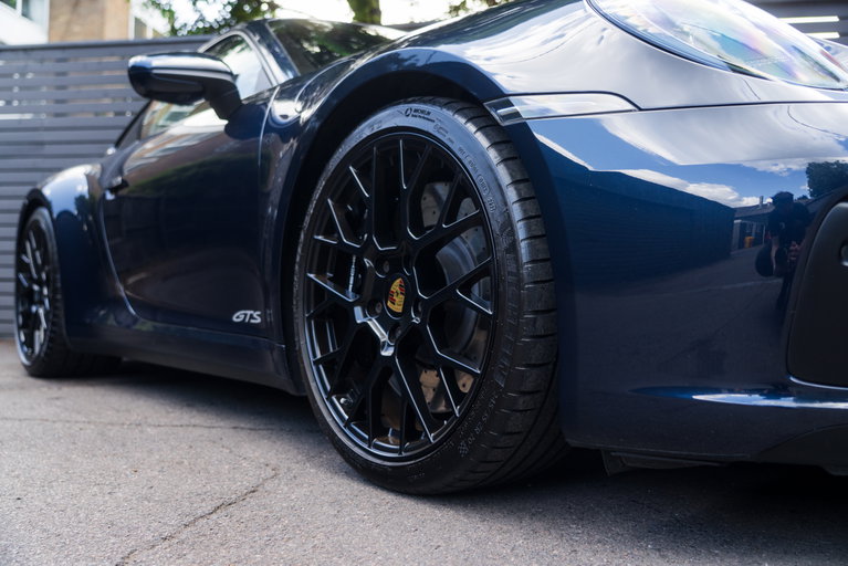 Porsche 992 Carrera GTS