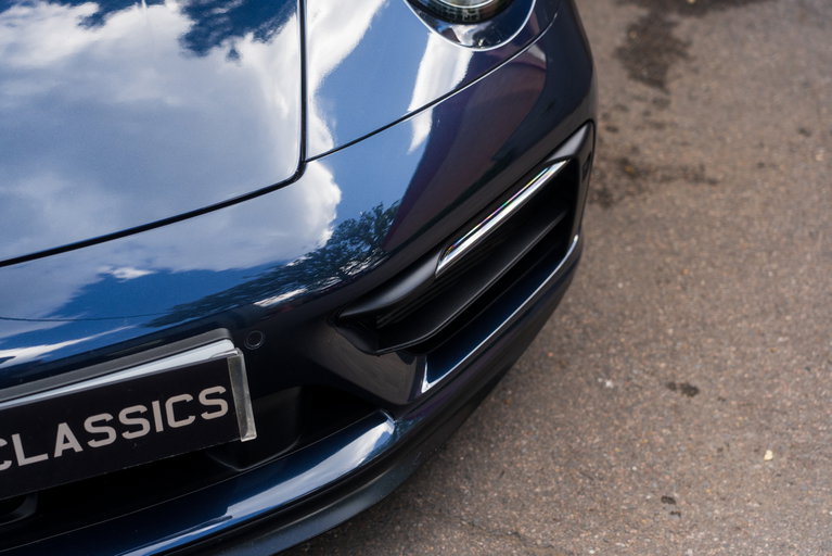 Porsche 992 Carrera GTS