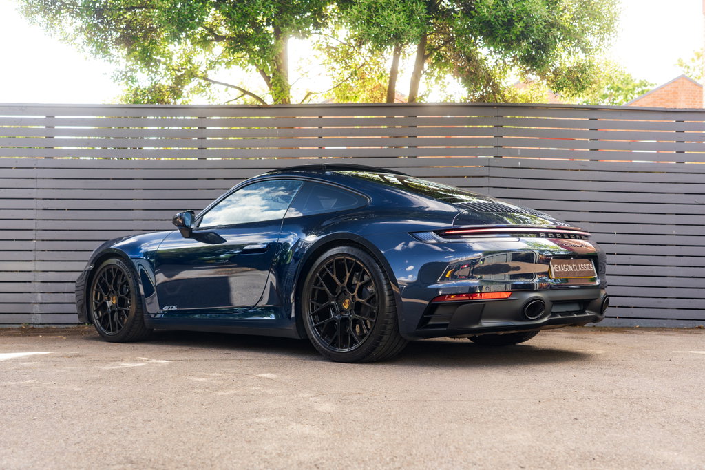 Porsche 992 Carrera GTS