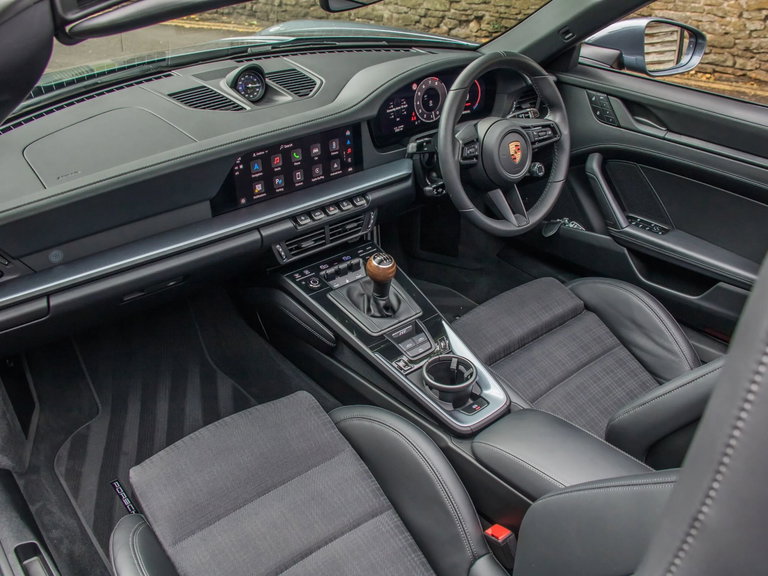 Porsche 992.2 Carrera T