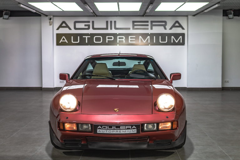 Porsche 928 S4