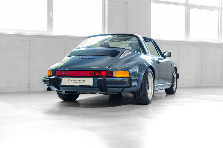 Porsche 911 Carrera 3.2