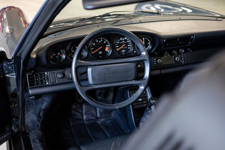 Porsche 911 Carrera 3.2