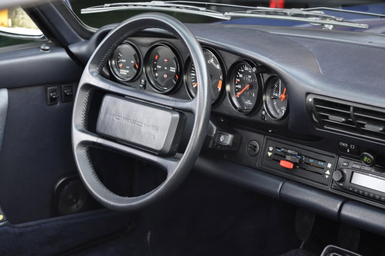 Porsche 911 Carrera 3.2
