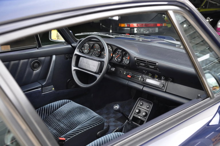 Porsche 911 Carrera 3.2