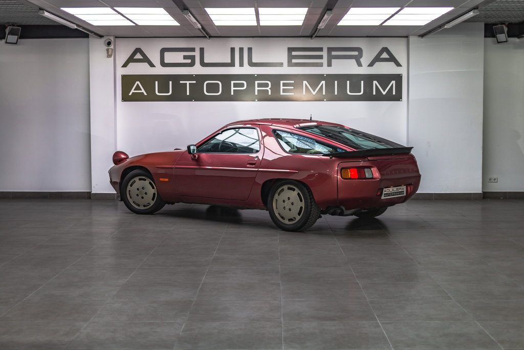 Porsche 928 S4