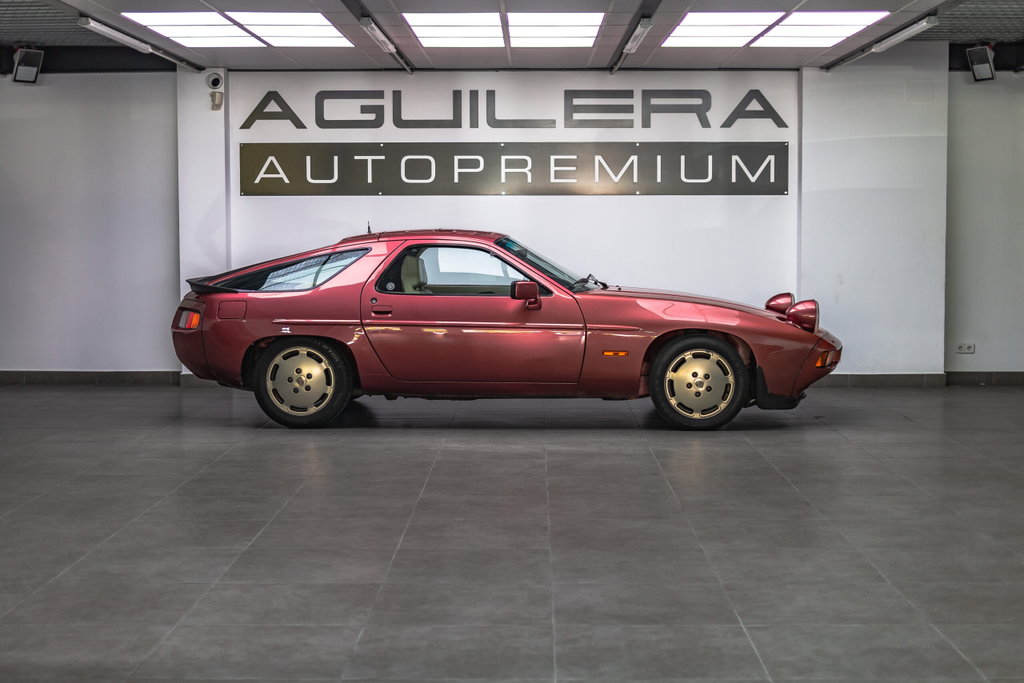 Porsche 928 S4