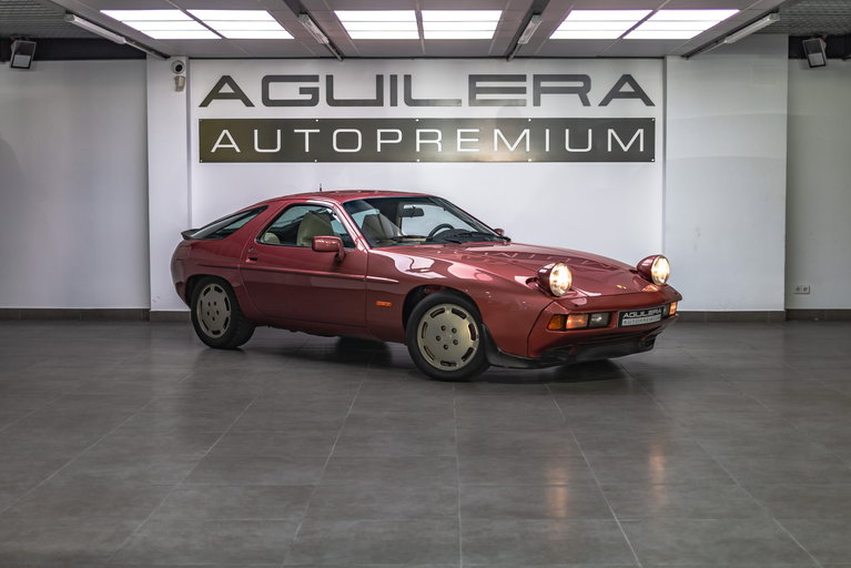 Porsche 928 S4
