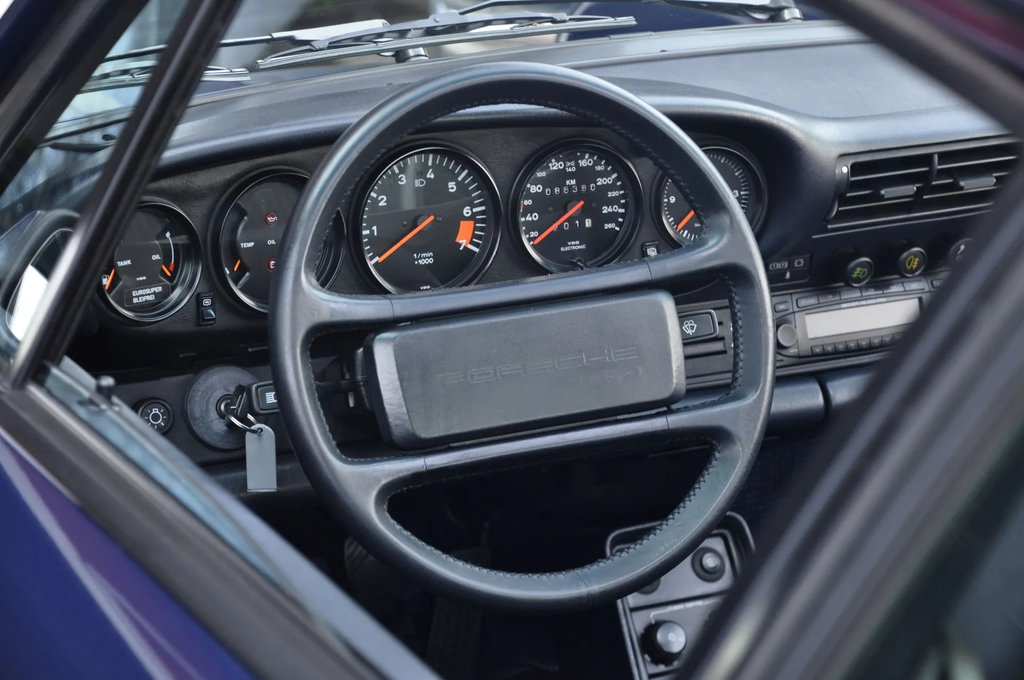 Porsche 911 Carrera 3.2
