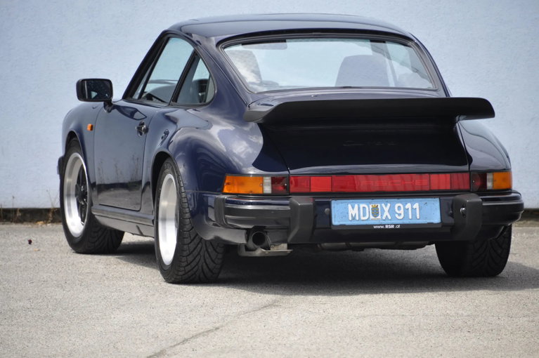 Porsche 911 Carrera 3.2