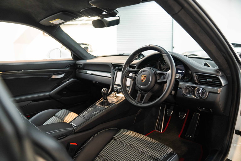 Porsche 911 R