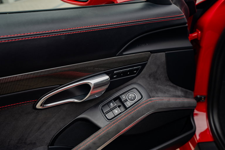 Porsche 991.2 Carrera GTS