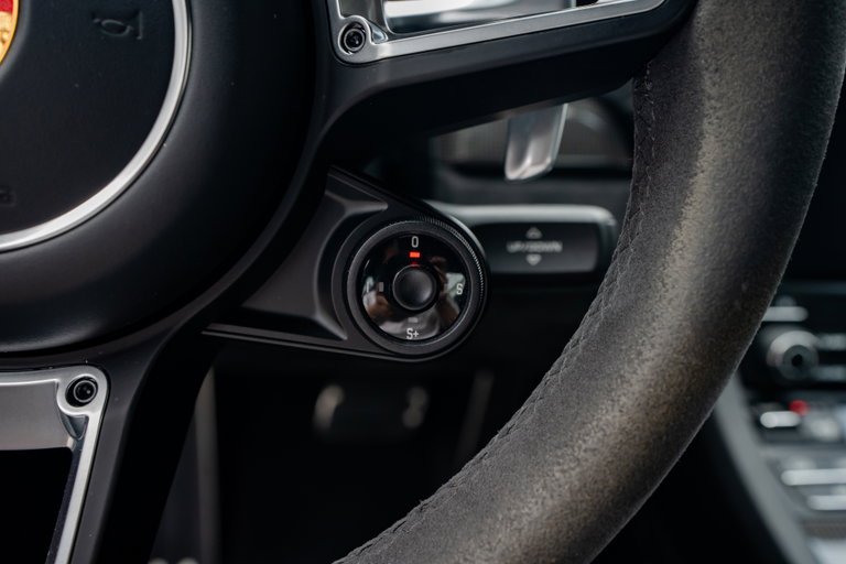 Porsche 991.2 Carrera GTS