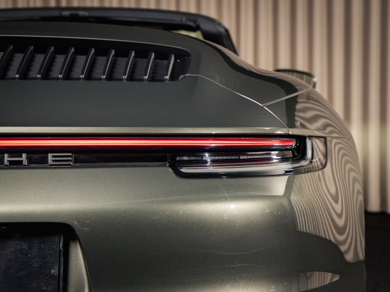 Porsche 992 Carrera 4 GTS