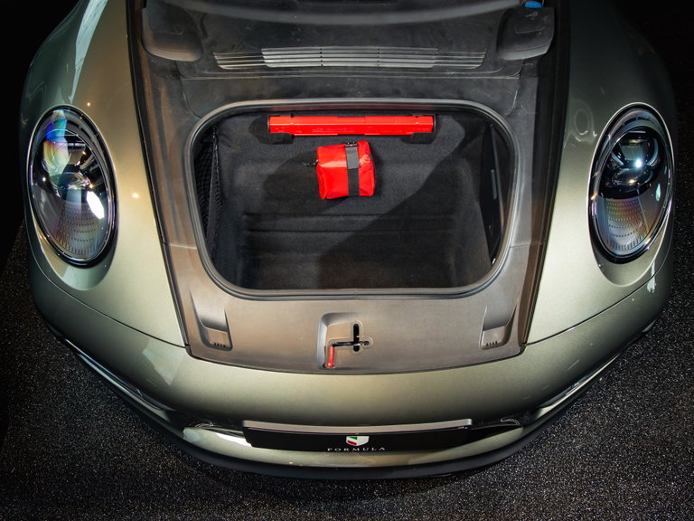 Porsche 992 Carrera 4 GTS