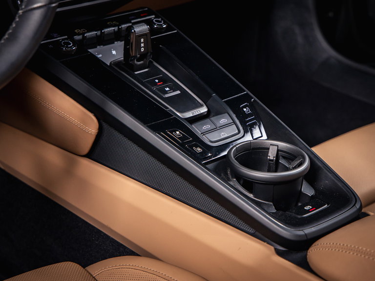 Porsche 992 Carrera 4 GTS
