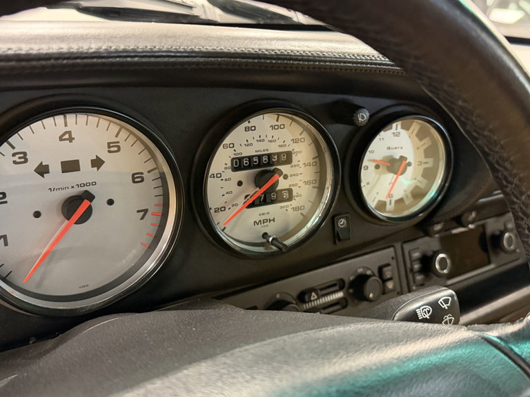 Porsche 993 Carrera 4S