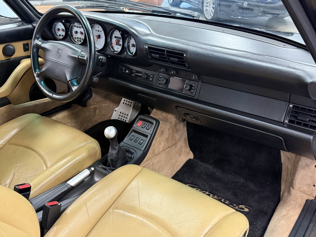 Porsche 993 Carrera 4S