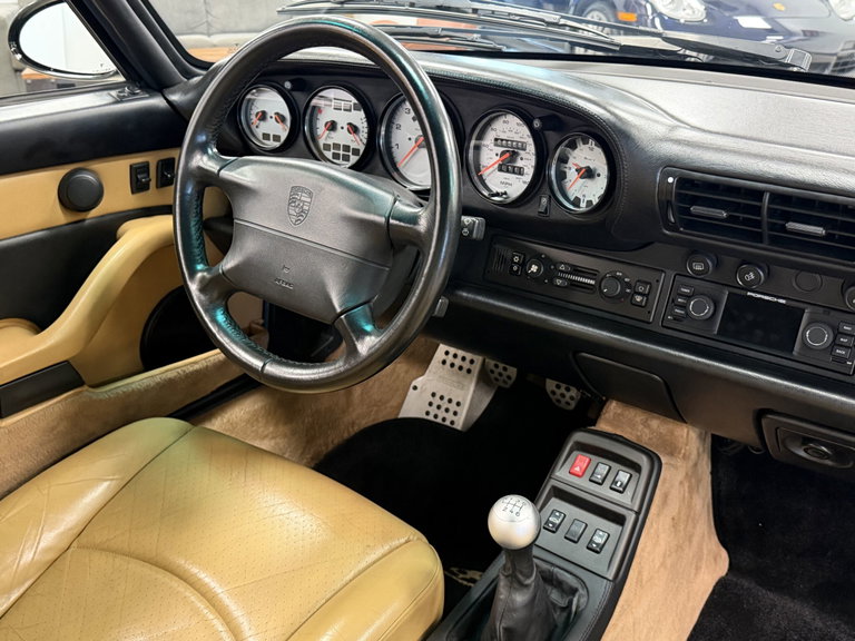 Porsche 993 Carrera 4S