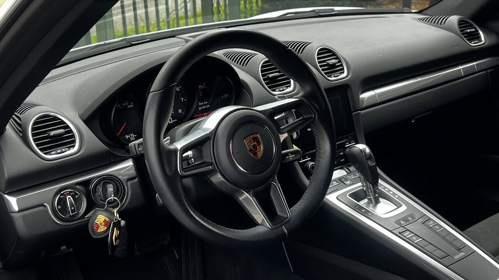Porsche 718 Cayman
