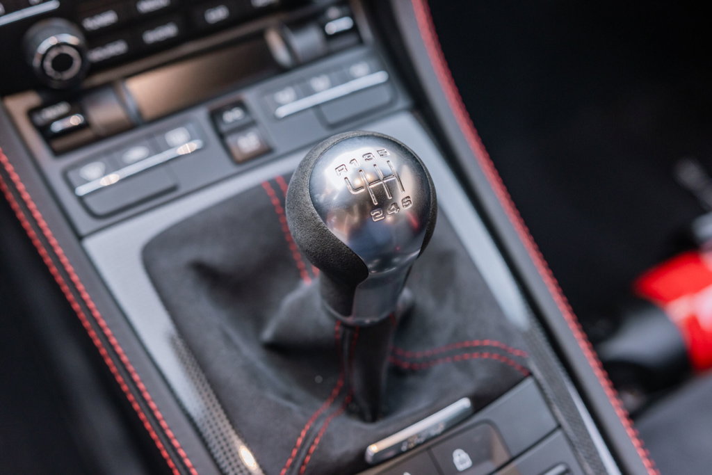Porsche 718 Cayman GT4