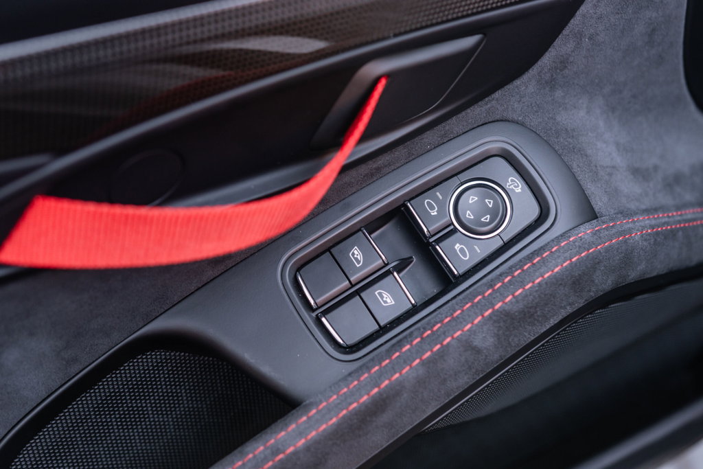 Porsche 718 Cayman GT4